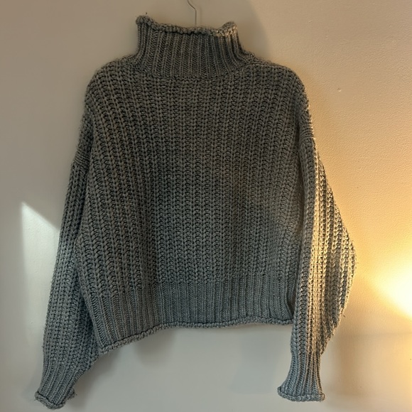 H&M Knit Turtleneck Sweater - Picture 4 of 4